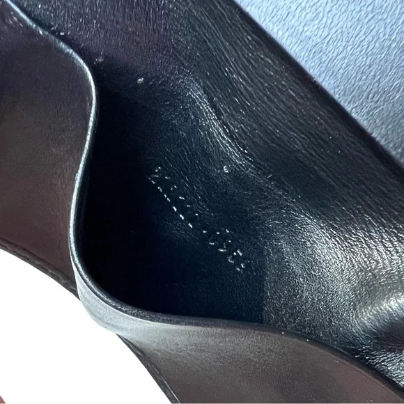 Gucci Key Case With Charm - Picture 7 of 7